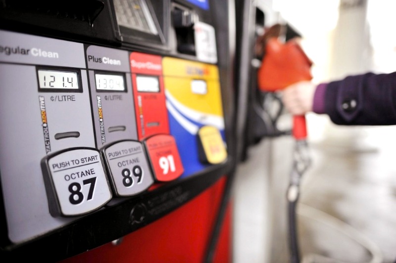 28 Ways to Save Money on Gas